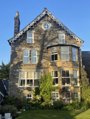 Wheatlands Lodge-Windermere - Guest House of the Year 2024 - Adult Only - Free Car Park